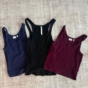 Set of three Aritzia tanks